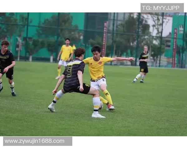 舔足球帅哥的鞋子背后隐藏的故事与热爱足球的真谛 舔足球帅哥的鞋子背后隐藏的故事与热爱足球的真谛